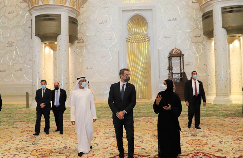 رئيس وزراء اليونان يزور جامع الشيخ زايد الكبير في أبوظبي