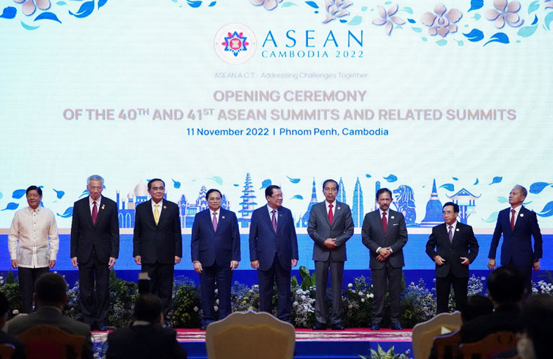 اسيان تعقد قمة في كمبوديا وسط انسداد المفاوضات مع بورما 