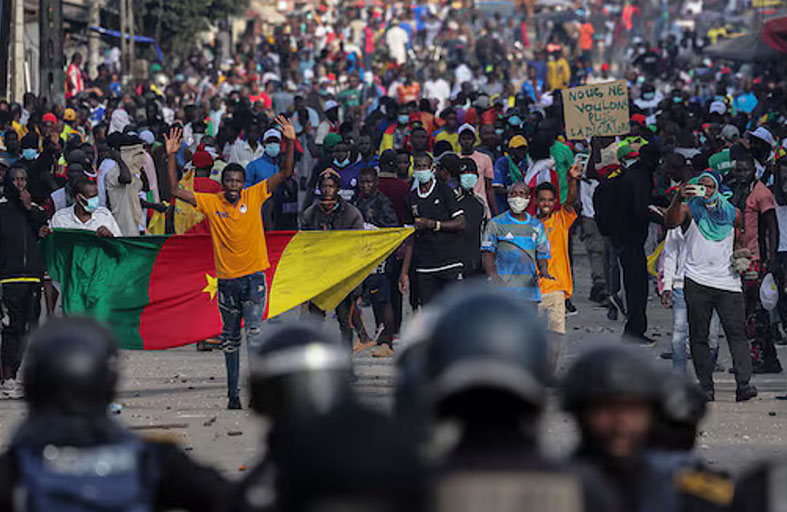 4 قتلى في تظاهرات للمعارضة بالكاميرون 