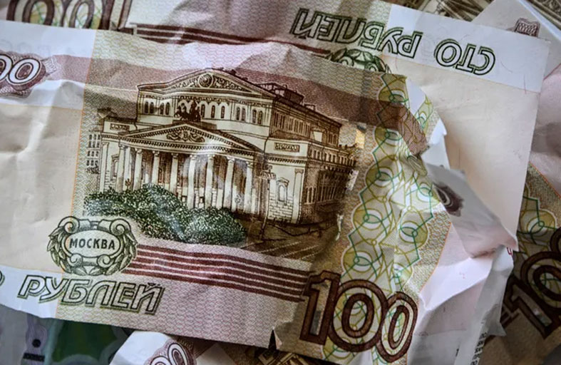 عمال مصنع يصبحون مليونيرات في ليلة