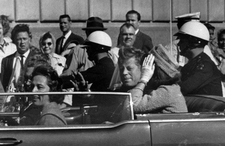 شاهد على اغتيال جون كينيدي  يكشف سرا أخفاه 60 عاما