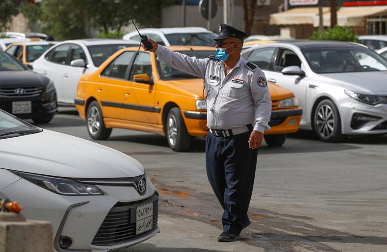 شلل في بغداد.. شوارع مغلقة وحواجز أمنية وأزمة سيارات