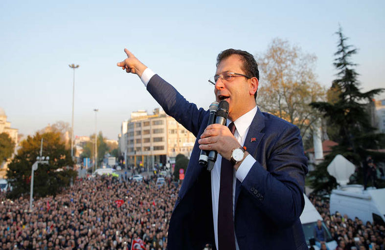 هذه هي المرأة التي نجحت في تحدي أردوغان