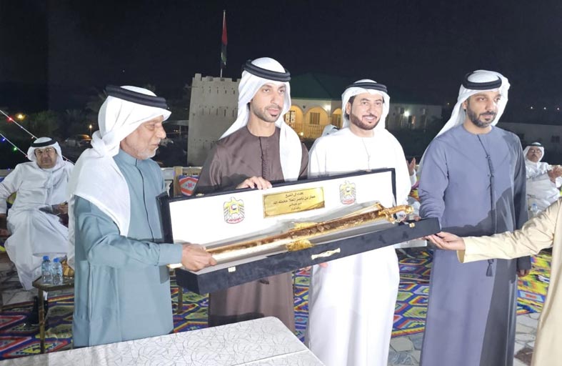 أمسية أدبية بكابر احتفاءً بعودة الشاعر راشد شرار من رحلة العلاج