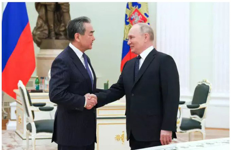 تعاون صامت بين موسكو وبكين يُعقّد جهود أمريكا