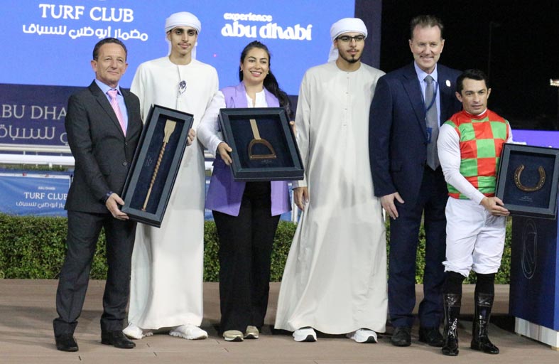 المهرة «جنان» تتصدر المشهد في السباق الثاني بـ «أبوظبي للفروسية»