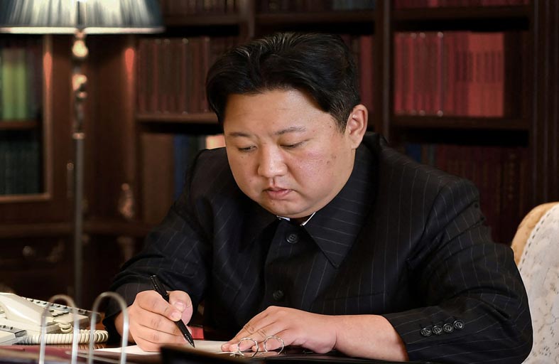  كيم يتعهد بناء قوة عسكرية «ساحقة» لا يمكن وقفها 