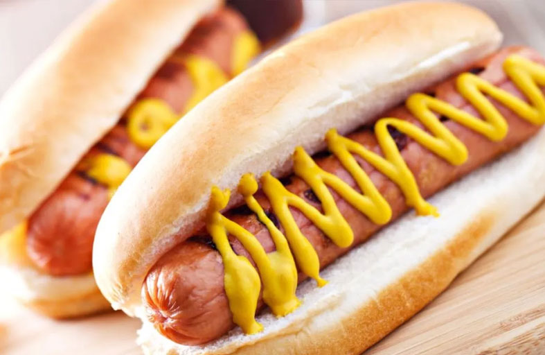 نقانق من سلة المهملات لركاب قطارات