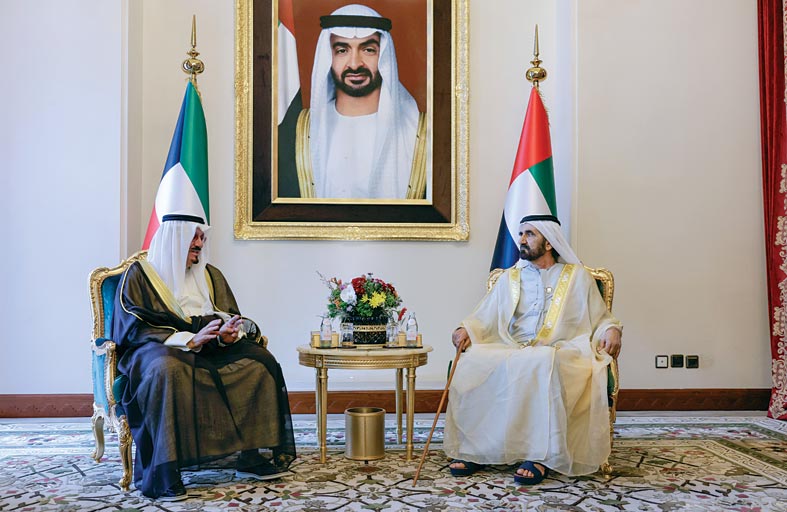 محمد بن راشد يلتقي بحضور منصور بن زايد .. رئيس مجلس الوزراء الكويتي ويبحث معه سبل تعزيز الشراكة بين البلدين 
