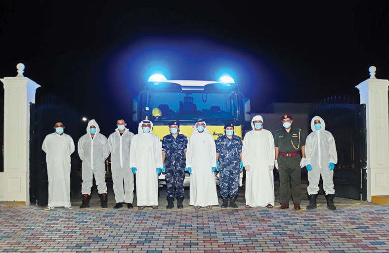 تكاتف جهود مجلس ضاحية الخالدية بالشارقة والدفاع المدني في تنفيذ برنامج التعقيم خلال شهر رمضان الكريم 