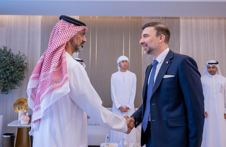 عمار بن حميد يستقبل السفير اللبناني