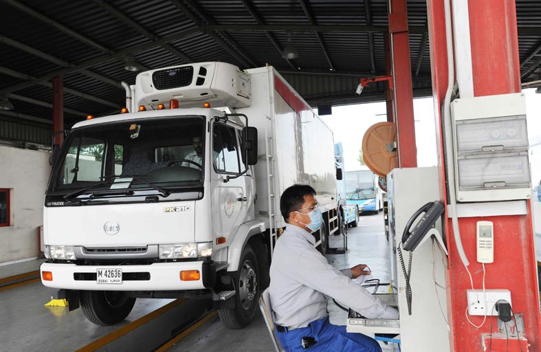 طرق دبي تتحو ل إلى إصدار شهادات إلكترونية للفحص الفني