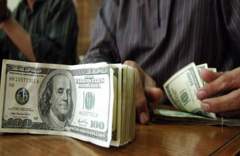 عملات السلع الأولية تنخفض مقابل الملاذ الآمن 