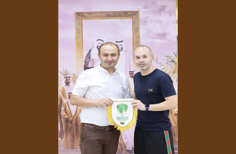 وفد نادي بونيوتكور الأوزبكي في زيارة لنادي الإمارات