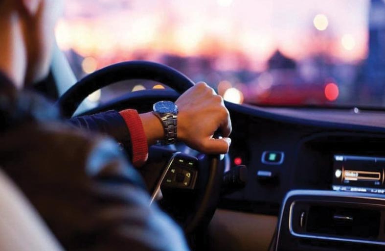طريقة قيادة السيارة قد تكشف عن مرض نفسي لدى السائق