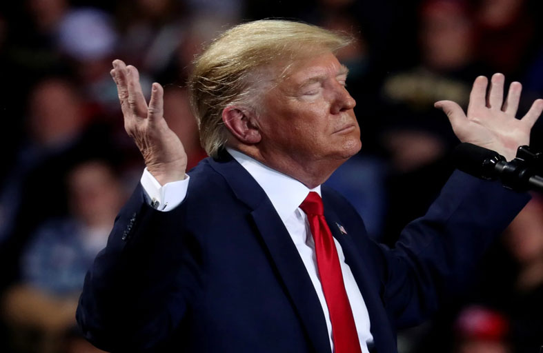 ترامب رئيسٌ يُواجِهُ حدودَ سلطتِه