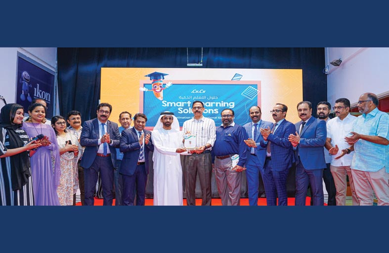  محمد بن حم يفتتح معرض «حلول التعلم الذكي» باللولو هايبر ماركت 