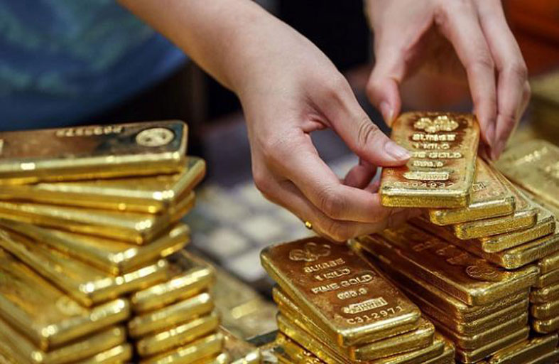 الذهب يتراجع وسط ترقب فيروس الصين 