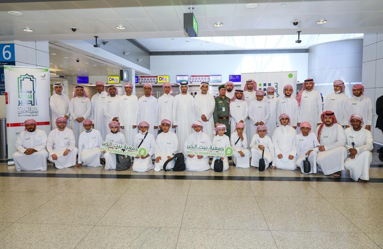 «بيت الخير» توفد 18 يتيماً لأداء مناسك العمرة