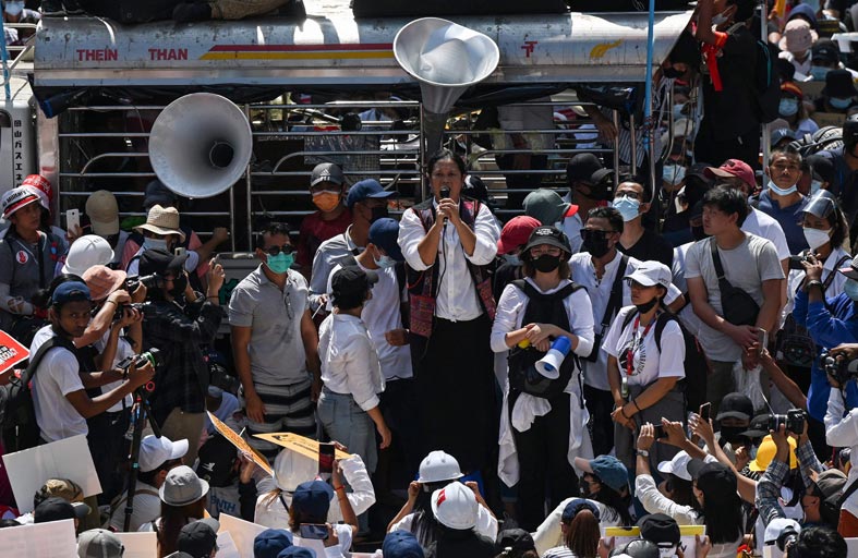 آلاف المتظاهرين البورميين مجدداً في شوارع رانغون  