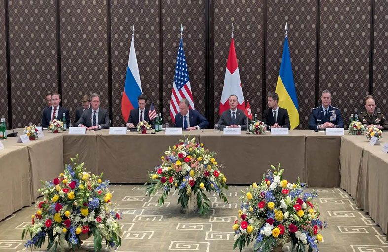 من الجبهات إلى الغرف المغلقة.. مسارات دبلوماسية معقدة لإنهاء حرب أوكرانيا