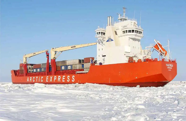 الناتو يحذر من مسح صيني روسي لأعماق القطب الشمالي