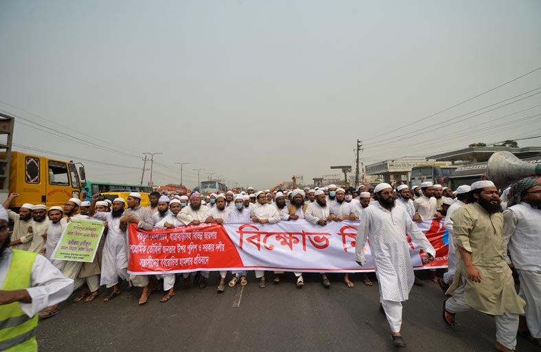 احتجاجات في بنغلادش على زيارة رئيس الوزراء الهندي 