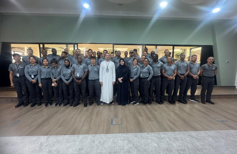شرطة دبي تستعرض تجربة «الروح الإيجابية» أمام ضباط دوليين