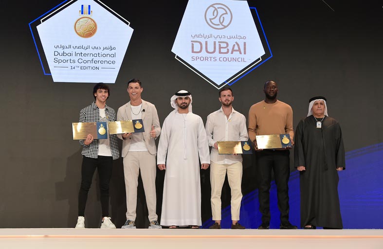 منصور بن محمد يرحب بالمشاركين في مؤتمر دبي الرياضي الدولي