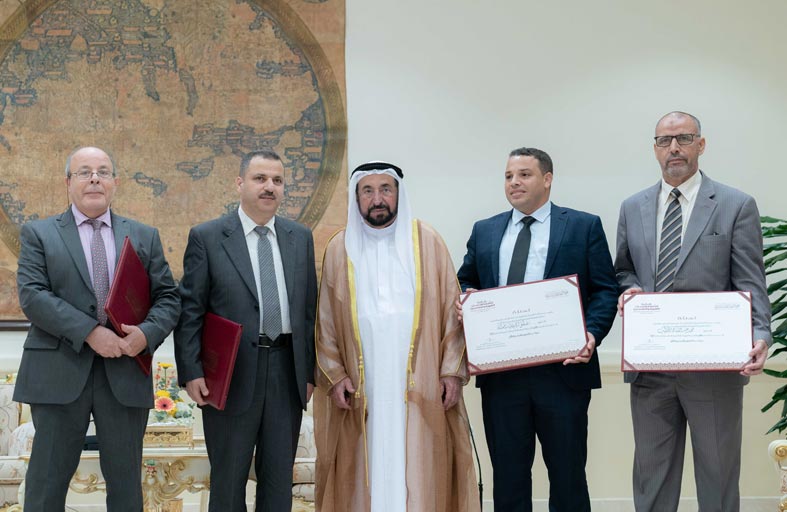 سلطان القاسمي يكرِّم الفائزين بجائزة الشارقة للدراسات اللغوية والمعجمية في دورتها الخامسة
