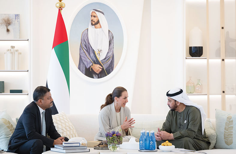 حمدان بن زايد يستقبل مريم المهيري ويطّلع على جهود شركة «براري» في دعم الاستدامة البيئية وتقنيات إدارة الغابات