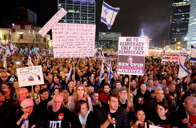 واشنطن « قلقة بشدة» من التطورات في إسرائيل وتدعو إلى تسوية 