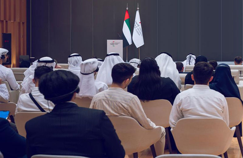 أكاديمية أنور قرقاش تفتح باب التسجيل في برامج ماجستير الآداب