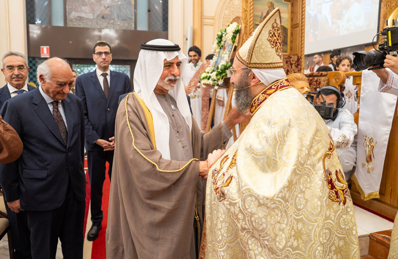 نهيان بن مبارك يحضر احتفالات عيد القيامة في الكنيسة القبطية الأرثوذكسية المصرية بأبوظبي