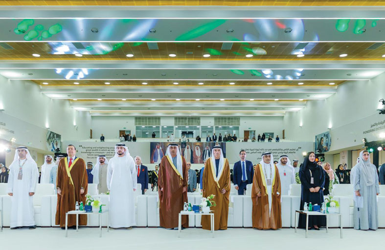 جامعة الإمارات تحتفل بتخريج طلبة الدراسات العليا للعام الأكاديمي 2024–2025 