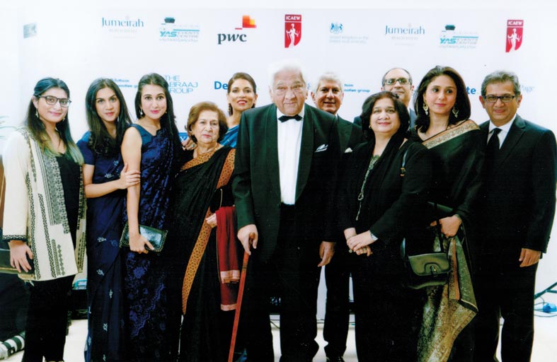 سجاد حيدر يتواصل إرثه لثلاثة أجيال في الإمارات العربية المتحدة