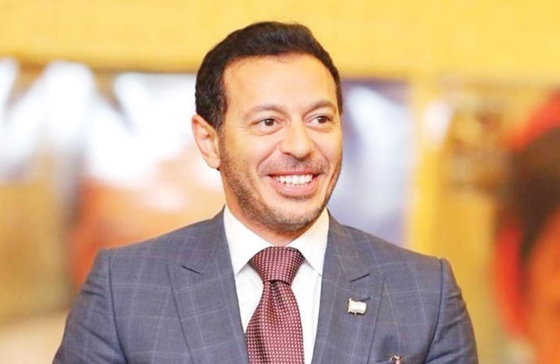 مصطفى شعبان مشغول بـ (عش الدبابير)