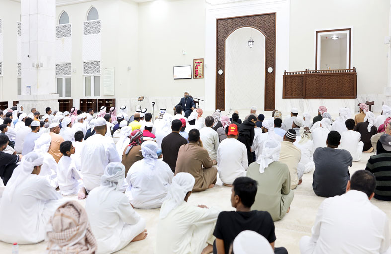 العلماء الضيوف يدعون لاستغلال أيام الشهر المبارك بالعبادة