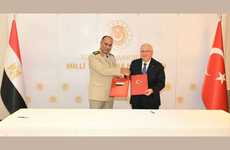مصر وتركيا توقعان خطابي نوايا لتعزيز التعاون الدفاعي والتصنيع العسكري المشترك
