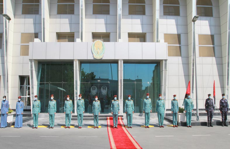 شرطة الفجيرة تحتفل بيوم العلم