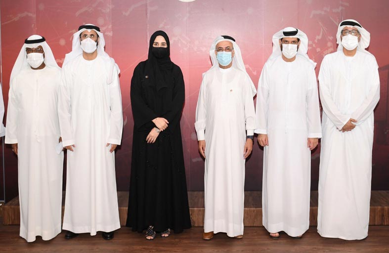 اتفاقية شراكة وتعاون بين نادي الإمارات والجامعة الأمريكية برأس الخيمة