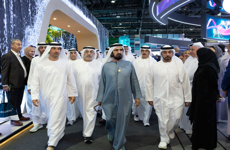 محمد بن راشد: الإمارات ملتزمة ببناء نموذج رائد للرعاية الصحية المتقدمة لضمان أفضل نوعيات الحياة لمجتمعها 