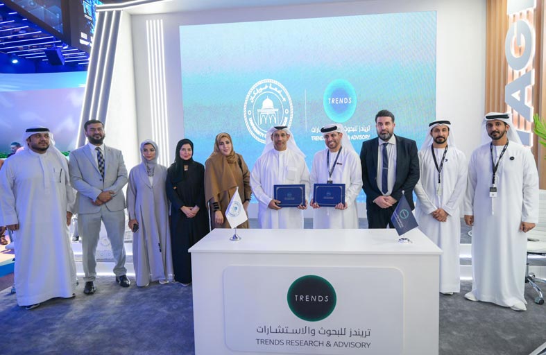 تريندز وجامعة خورفكان يوقعان مذكرة تعاون بحثي وأكاديمي