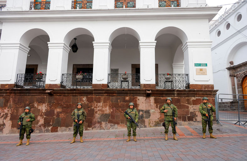 أزمة أمنية في الإكوادور تدخلها حالة من «نزاع داخلي مسلح» 