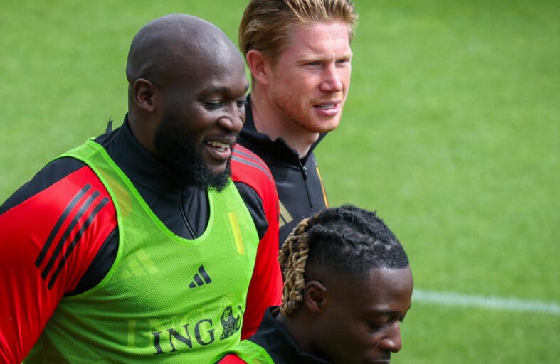 بلجيكا تواصل اعتمادها على  دي بروين ولوكاكو 