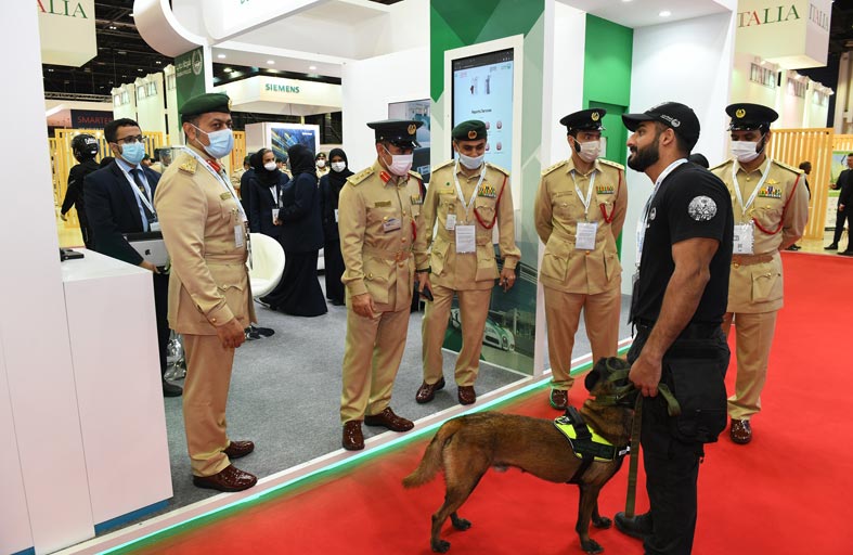 شرطة دبي تختتم مشاركتها في معرض المطارات 2022