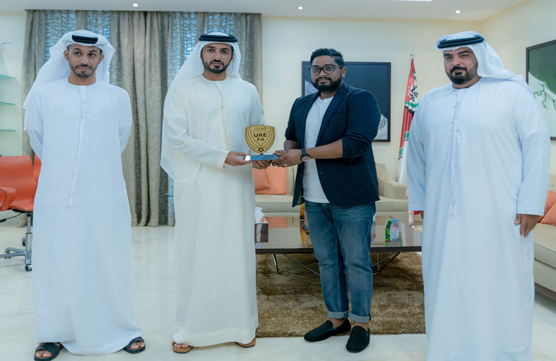 راشد بن حميد يستقبل رئيس الاتحاد المالديفي لكرة القدم