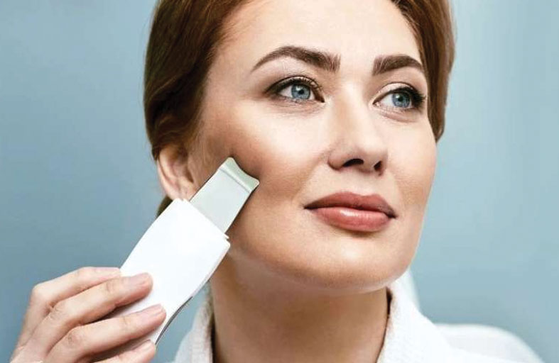 ما هي مزايا تنظيف البشرة بالموجات فوق الصوتية؟