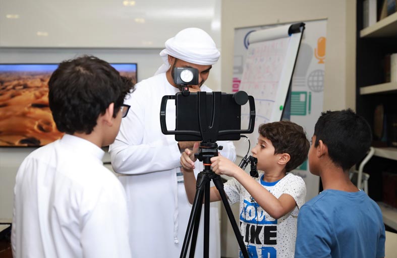 الشارقة للتدريب الإعلامي يعلن عن فتح باب التسجيل في برنامج إعلامي المستقبل