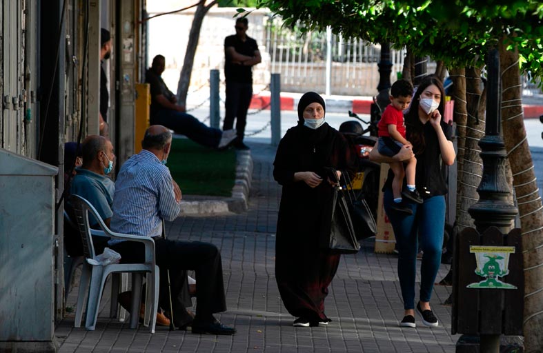 استمرار الإغلاق عبء ثقيل على الفلسطينيين المنهكين  
